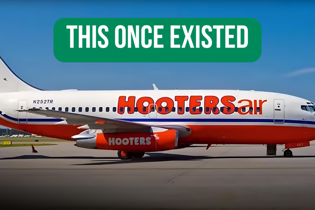 Hooters Air airplane