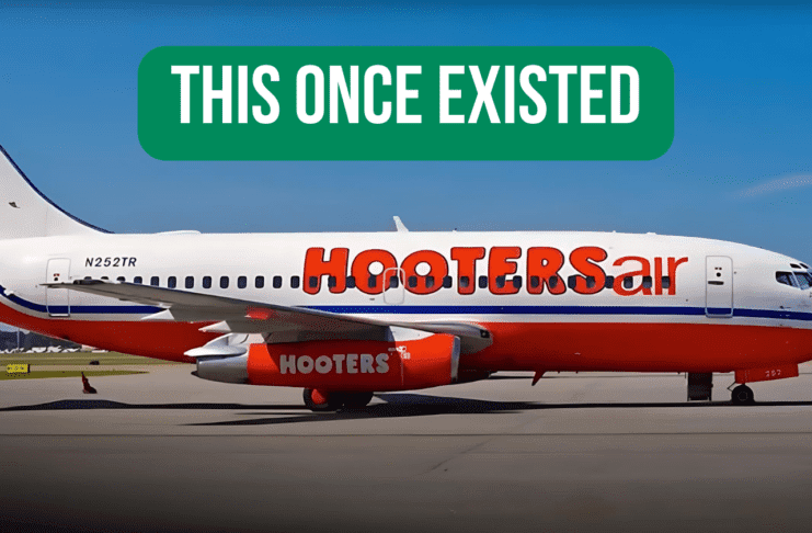 Hooters Air airplane
